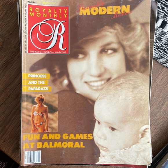 Vintage Princess Diana magazines - Picture 2 of 5
